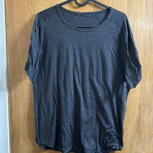 Men’s Lululemon tee